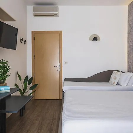 Hotel Acropolis Cattolica Exterior photo