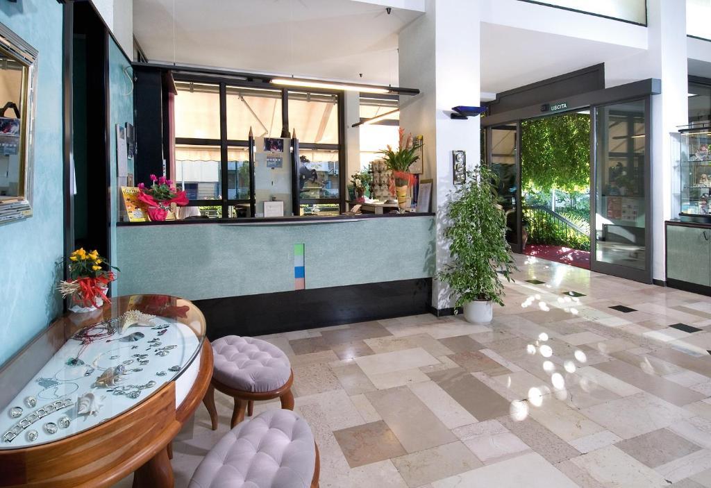 Acropolis Hotel Cattolica
